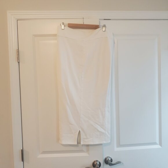 Taylor Jay White Skirt Set– Size 12, Flowy Skirt Bottom, Gently Worn - Picture 3 of 3